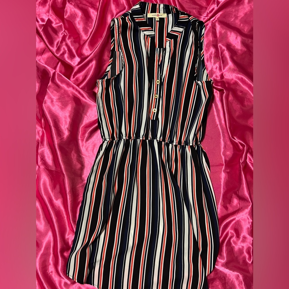 wishful park striped dress, fits kinda tight. like new good condition size M